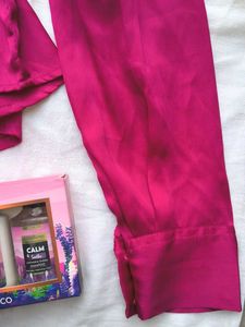Hot Pink Shirt 🌷