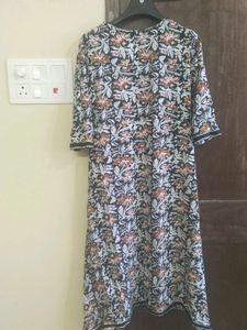 Elegant Floral Print Kurta