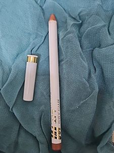 MYGLAMM LIT Matte Lipliner Pencil