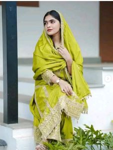 New/Unused Embroidery Kurta Set With Heavy Dupatta