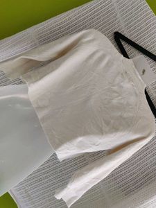 ZARA Cute Cropped Cardigan