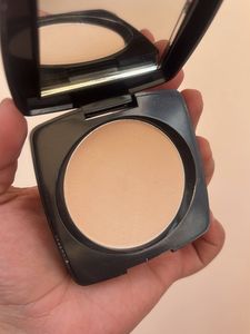 ELLE 18 Lasting Glow Compact