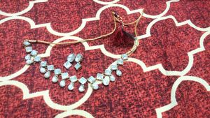 Kunden Necklace Set