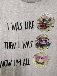 Changable Emoji Top🤭🤫