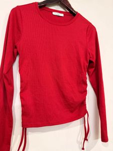 Red side rouched top