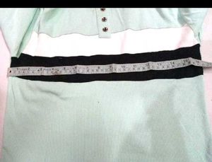Trendy Top 💌Make Offer ✨