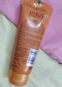Lotus Herbals Safe Sun SPF 40