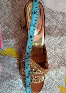 Party Wear Women Golden Shin Heels Sandal👠