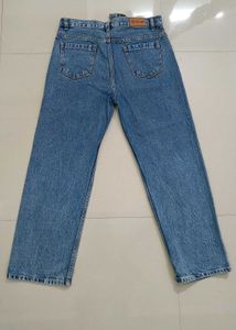 Light Wash Straight Leg Jeans