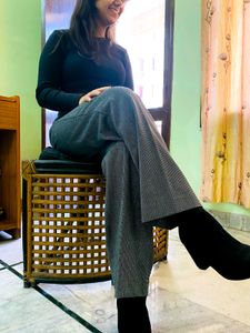 A Sraight Formal Pant For Ur Professional Look