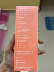 Foxtale Super Glow Face Wash
