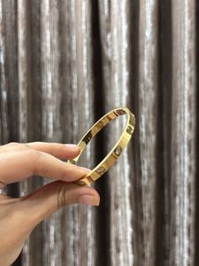 Gold Bangle Bracelet⭐️⭐️