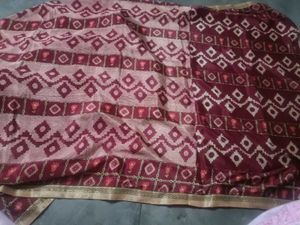 Burgundy & Beige Patterned Saree