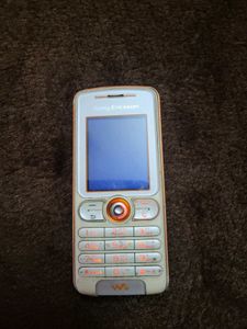 2 Sony Ericsson Phones