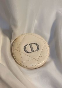 DIOR HIGHLIGHTER