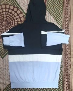 Unisex salon Believe In Hoodie