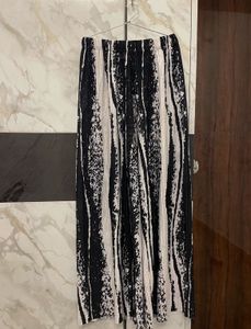 black flated trouser