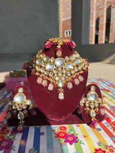 Kundan Jewellery Set