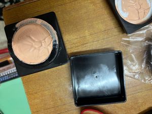 FOUNDATION AND COMPACT MAYBELLINE