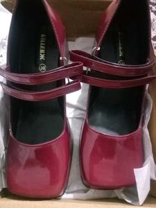RED/MAROON MARY JANE HEELS