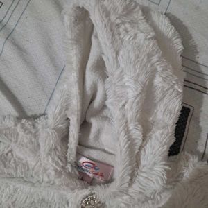 #Free With Coins!Fuzzy White Hooded Jacket