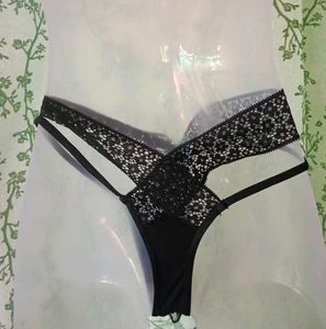 Designer Men&#39;s Lace Thong with elephant bulge