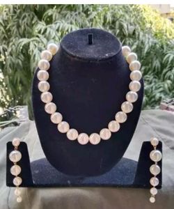 Pearls Necklace Set With Earrings
