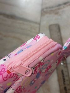 SALE 🆕Hello Kitty Pouches