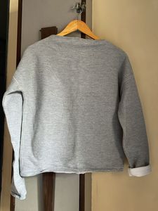 NEW TEXTURED SWEATSHIRT