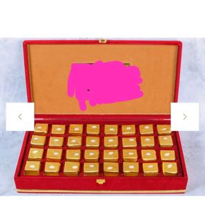 2 Velvet Boxes for gift packing / jewellery