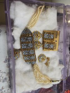 Choker Set