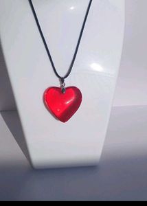 Scarlet Red Heart ♥️