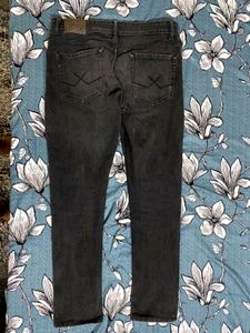 WROGN Men Black Slim Fit Mid-Rise Clean LookStretc