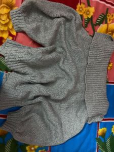 Gray Knit Cardigan Has Pocket Of Both Sides