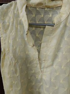 Yellow Sleeveless Kurti With Jean