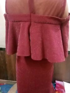 Elegant Red Cold Shoulder Dress
