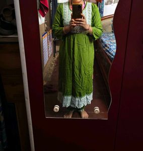 Nayra Cut Kurti Set