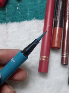 Mixed blue eyeliner lip liner