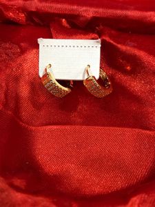 Gold &amp; Crystal Hoop Earrings❤️