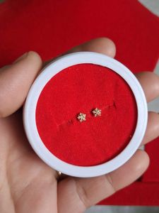 Cute Flower Stud Earrings Gold
