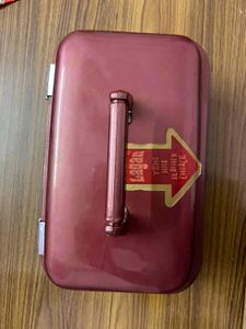 MAKEUP BOX