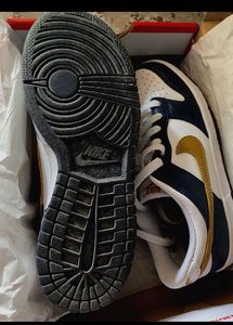 Authentic Nike Dunk Low 👟