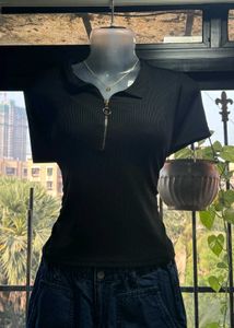 Black Ribbed Zipper Top
