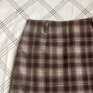brown short skirt