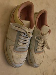 Max Casual Sneakers