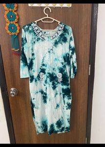 Beautiful Chikankari Kurti