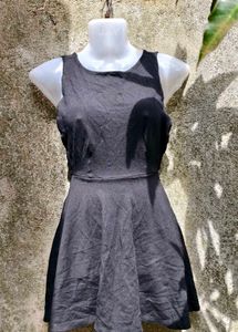 N. CUTE BLACK FROCK