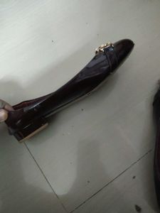 maroon Ferragamo