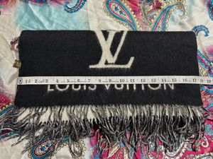 Louis Vuitton Scarf Super Soft And Warm 😍