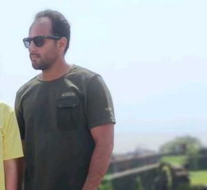 Stylish 🕶️ 😎 🆕 550 for 2 sunglasses